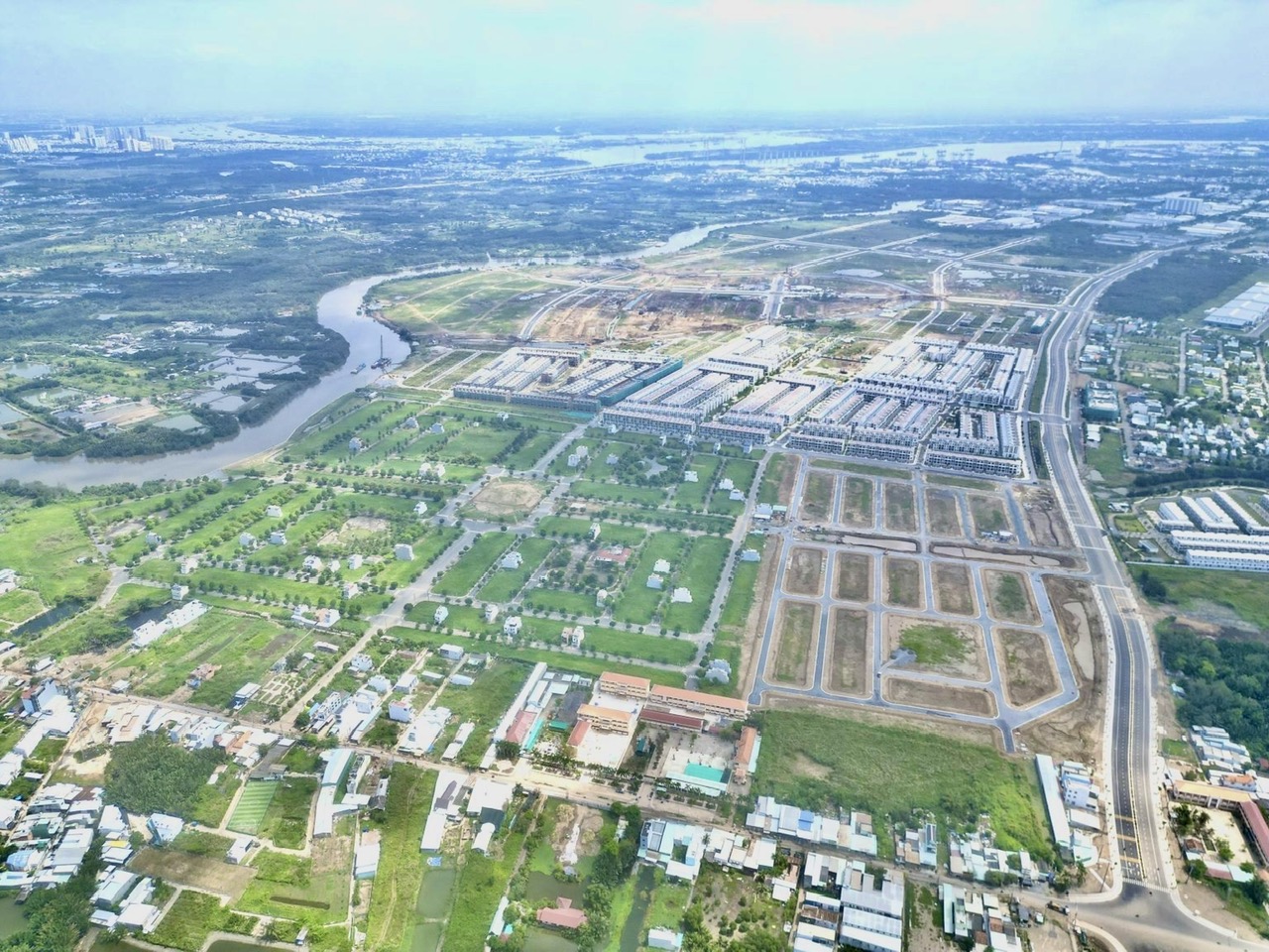 Cảnh quan thực tế tại khu dân cư Sài Gòn Village